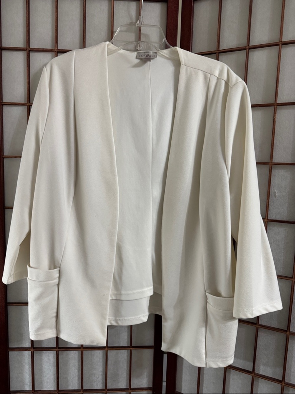 Roz & Ali Cream Open-Front Lightweight Blazer